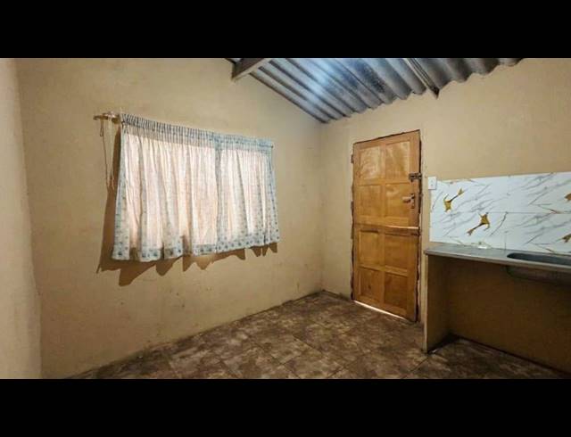 2 BEDROOM HOUSE FOR SALE IN SEBOKENG ZONE 12